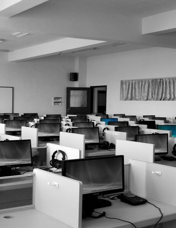 offices-1181385_1280